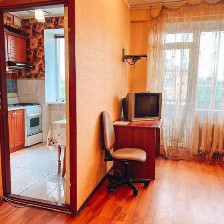 Apartment Near Metro Station Darnitsa Kiew Exterior foto